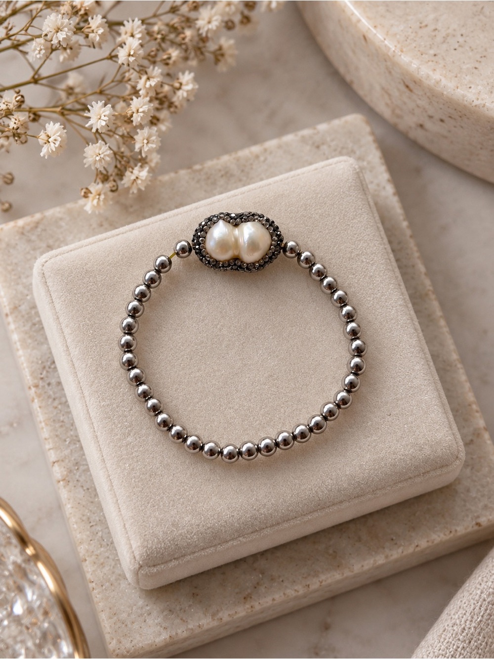 Silver tone Bead Bracelet with Freshwater Baroque Pearl Accent